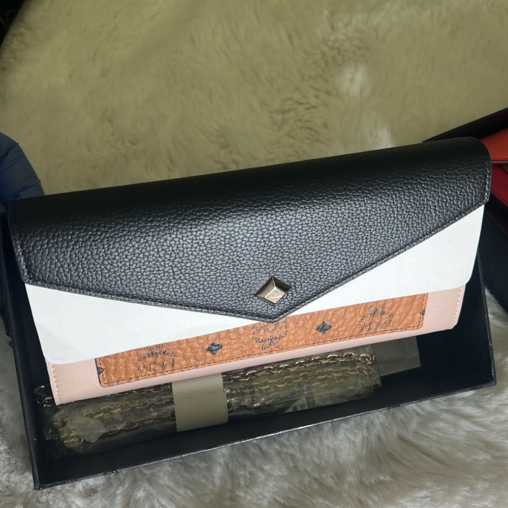 MCM multi colored wallets - Picture 4 of 6